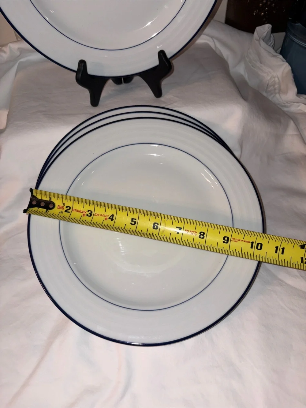 Set of 4 Crate & Barrel roulette Dinner Plates Blue Band